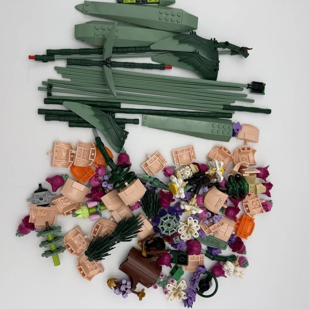LEGO Flower Bouquet 10280 Botanical *Incomplete* No Extras No Manual No Box - Picture 2 of 6